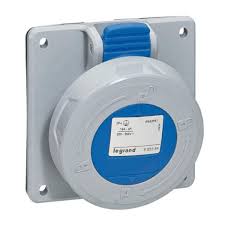 Legrand Socket ind. 2p+t 16A ip66/67