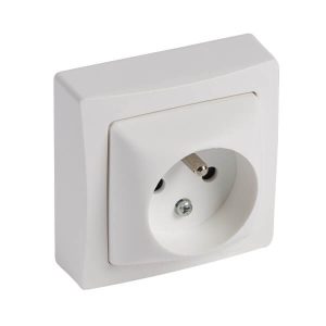 Legrand Syn socket 3x13a + 2p 10/16A